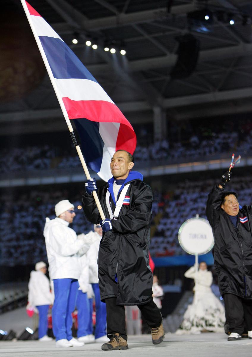 泰国国家队运动员制服2006年都灵奥运会开幕式上